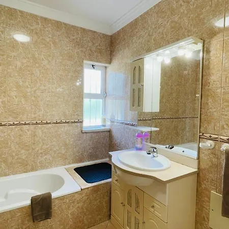 Lara Lima By Check-in Portugal 别墅