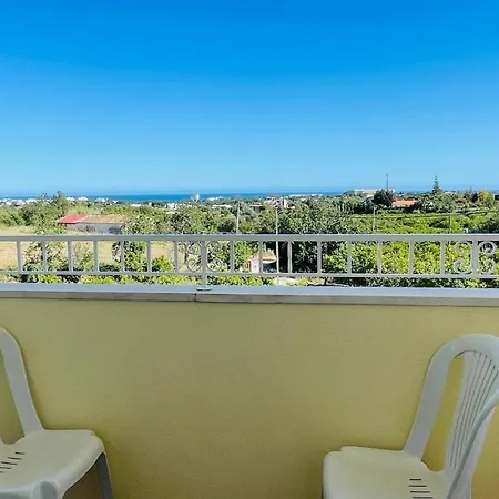 Lara Lima By Check-in Portugal * アルブフェイラ