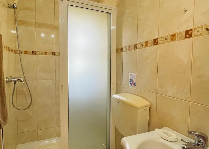 Lara Lima By Check-in Portugal * Albufeira