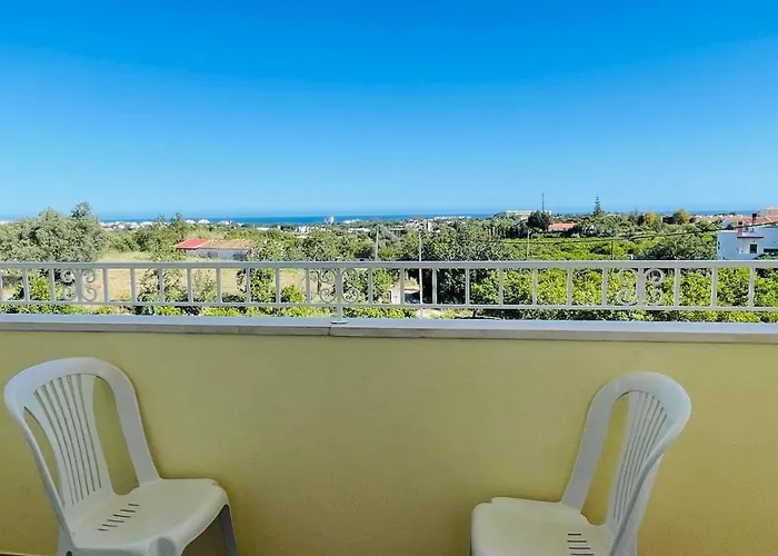 Lara Lima By Check-in Portugal * Albufeira