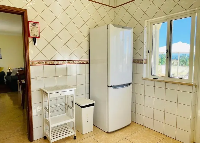 Lara Lima By Check-in Portugal *